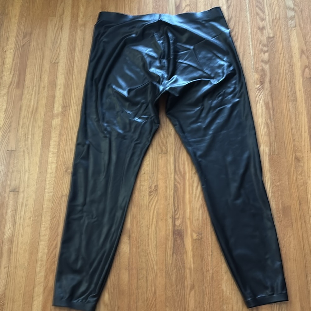 HUE, Black Faux Leather Leggings. Size XL